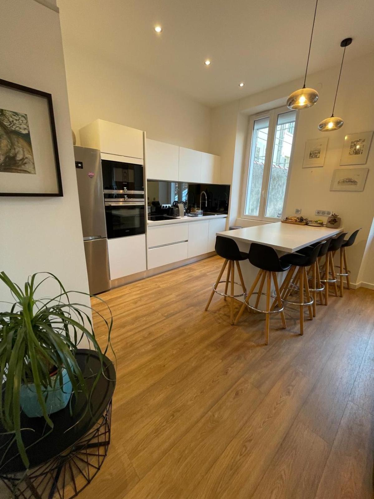 Appartement Design Sur Vauban - Clim Et Wifi Marseille Exterior photo